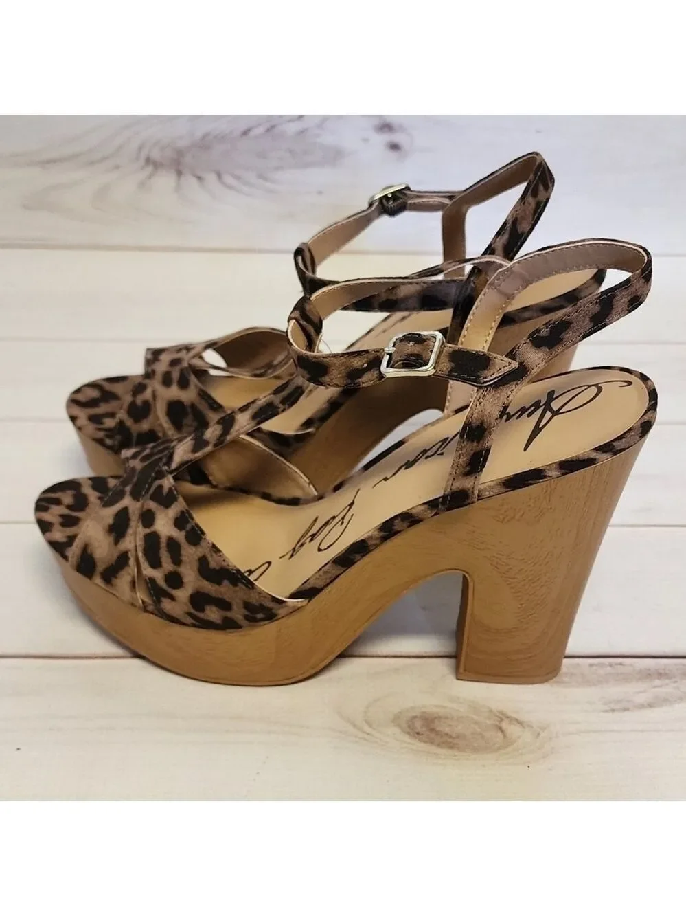 American Rag Jamie Printed Strappy Animal Print Platforms Size 10.5 New In Box
